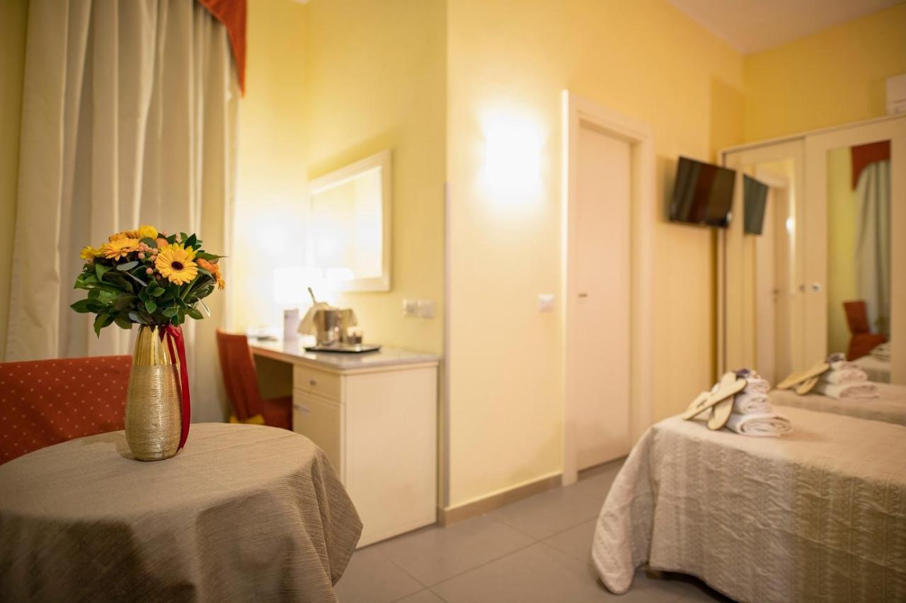 Capodichino International Hotel Napoli Esterno foto